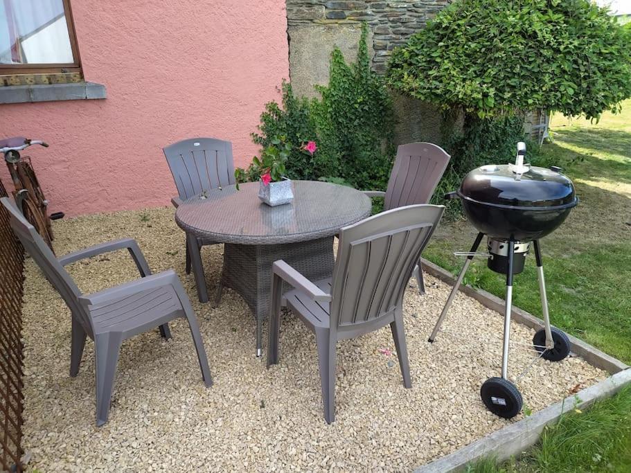 Gite De Charme Rosardenne Vaux-sur-Sure Exterior foto